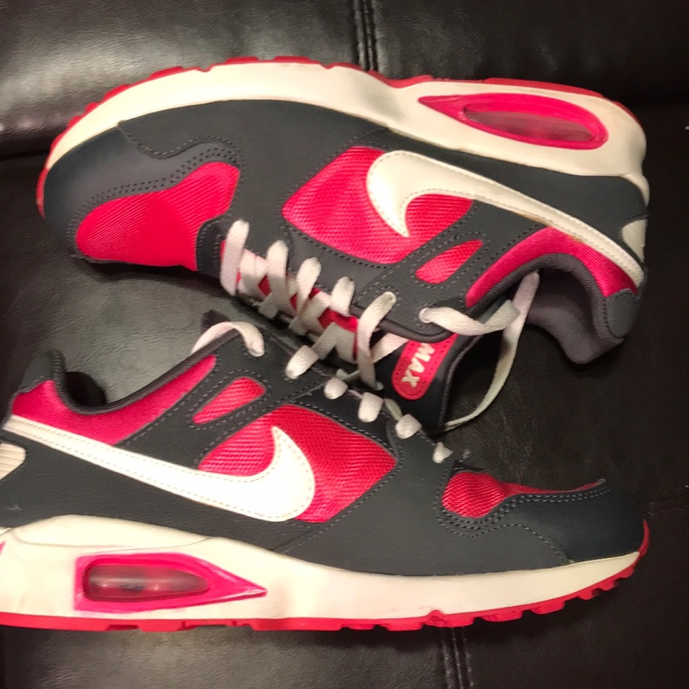 Nike air max coliseum racer women size 9.5